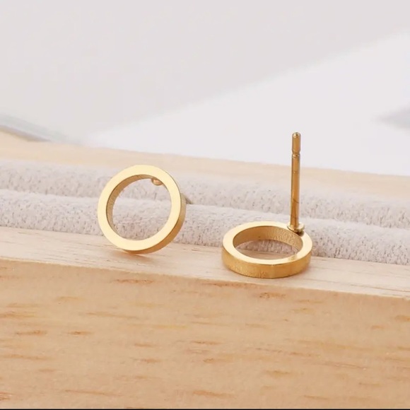 BOGO! Dainty Circle stud Earrings in Color Gold - Boutique NEW - Picture 2 of 5